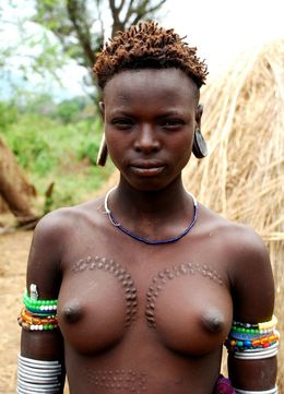 Fully naked real african girls with..