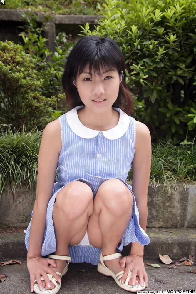 Tiny Japanese Sexy - Little japanese schoolgirl upskirt.